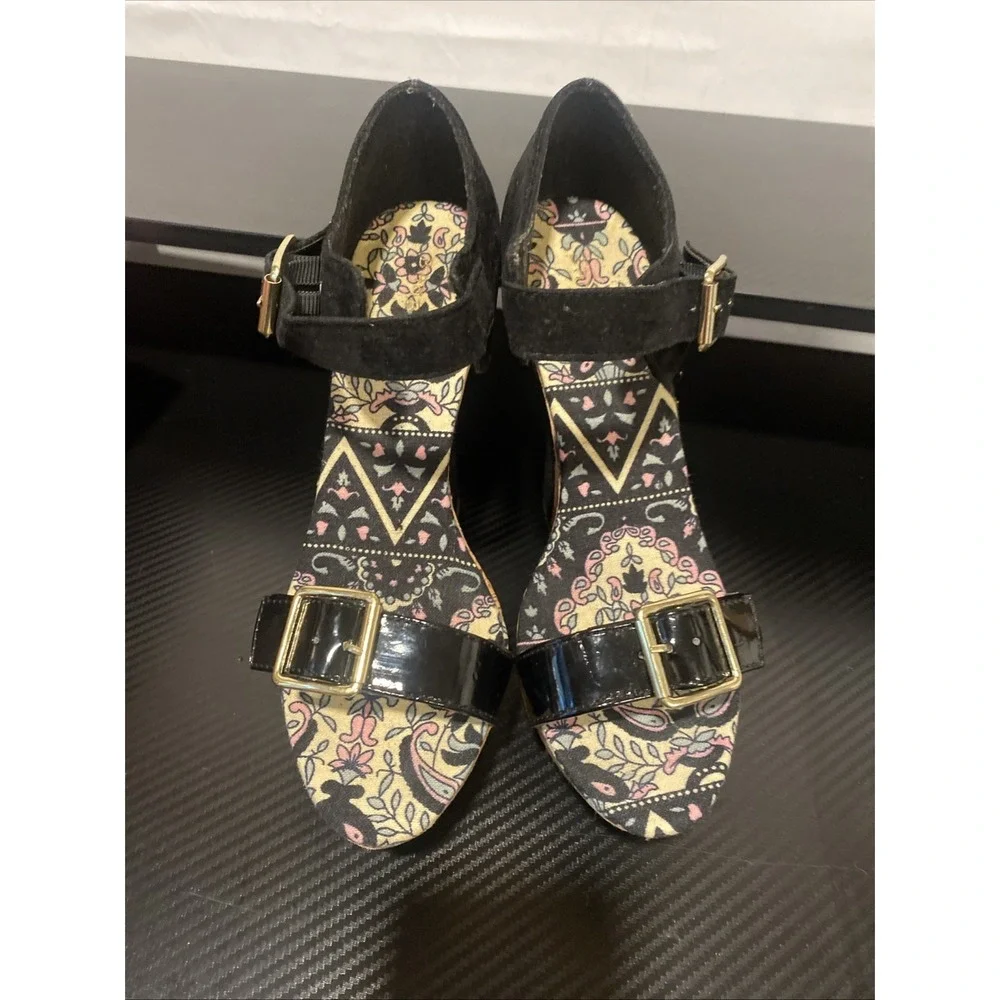 Bamboo Patent Wedge Smooch-14 Cork Sandals - Ankle Strap - Size 7.5